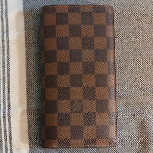 Authentic Louis Vuitton Monogram Damier Porte Feiulle Brazza